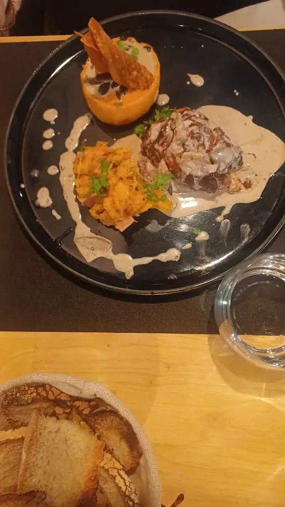 Sean Hage_Quai Vézère | Restaurant, Bistrot and Café_Bugue_review