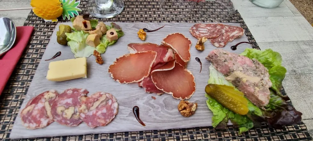 Menu_Restaurant Les Plaisirs Gourmands_Bugue_image_8