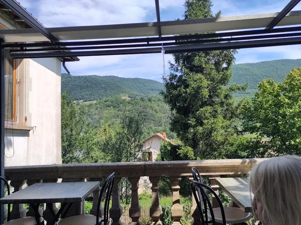 Benny Degezelle_Café des Voyageurs - Bistrot Jardin_Gua_recensione