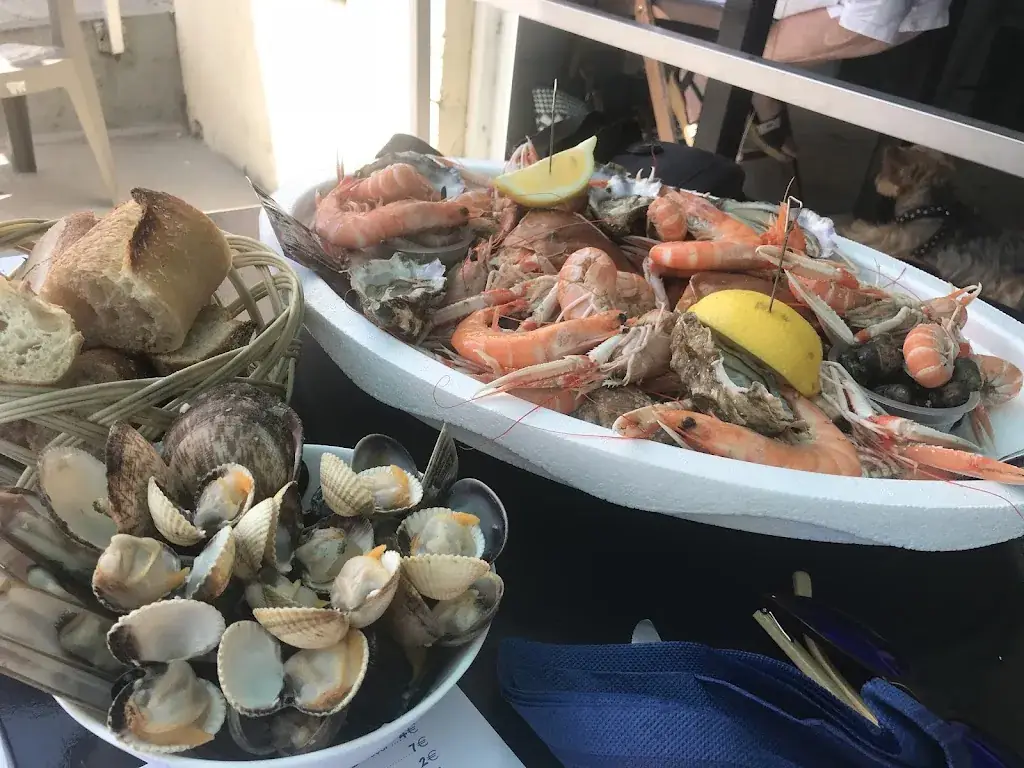 Rachel Vigner_Chez Christine et Jean-Luc_L'Éguille_review