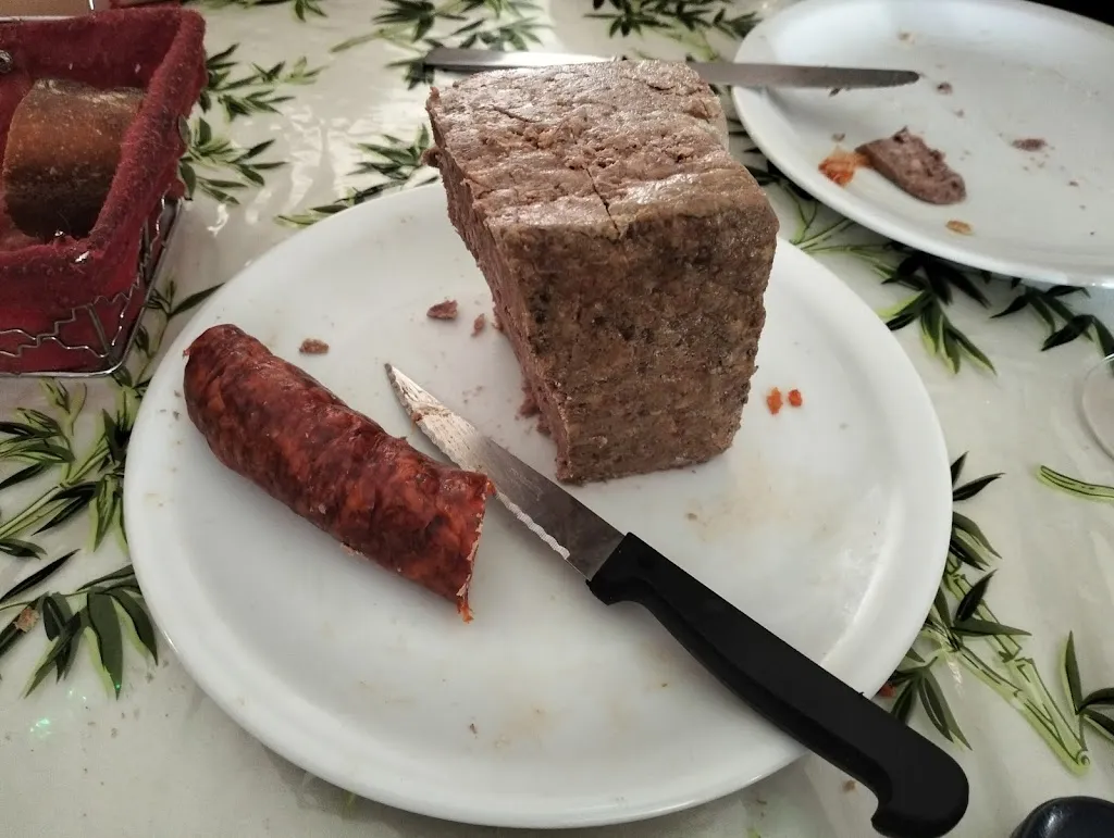 La Table Gourmande_Lardin-Saint-Lazare_slider_image_2