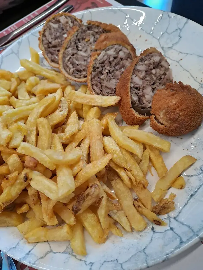 rebecca dubois_La Verrerie_Lardin-Saint-Lazare_recensione