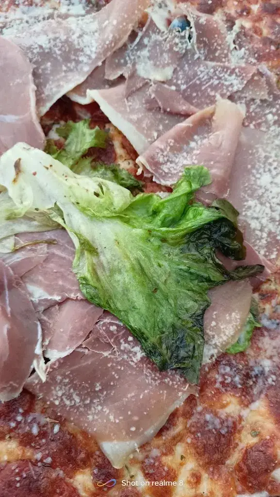 Loïc Lalande_LA PAPETERIE A PIZZAS_Lardin-Saint-Lazare_review