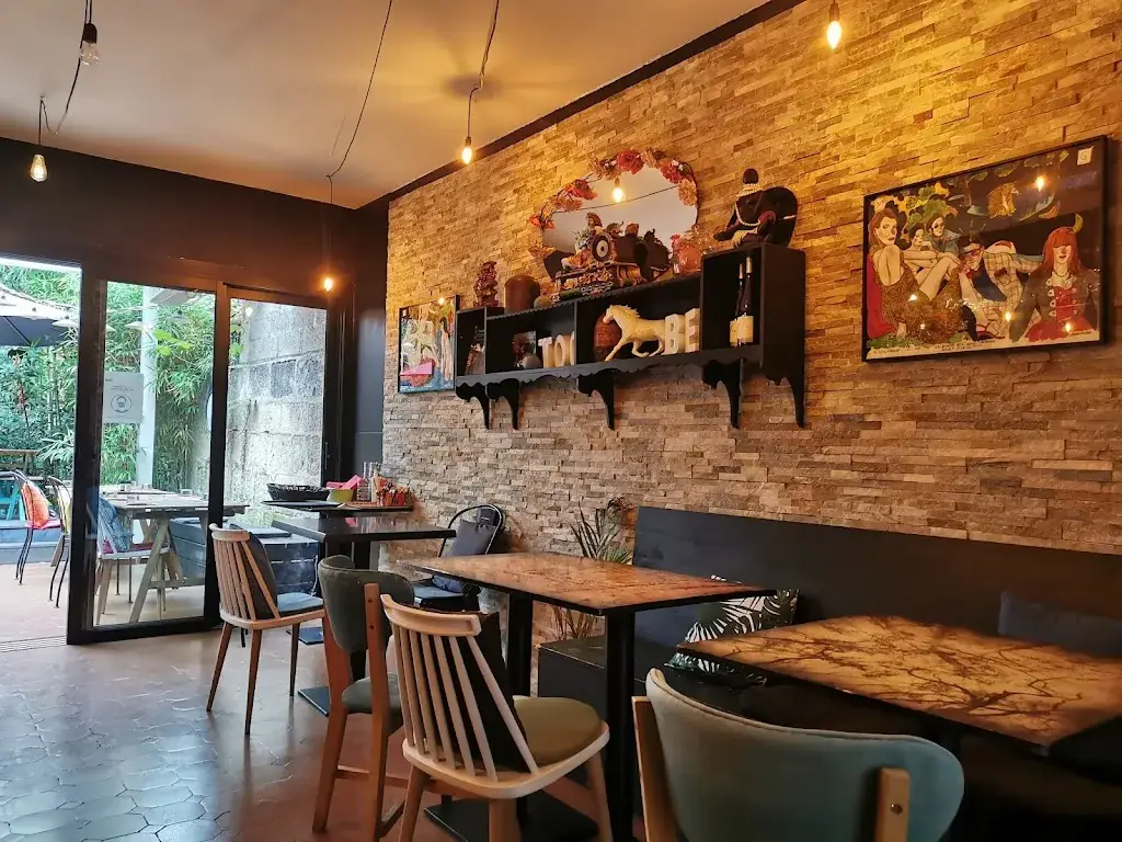 O P'tit Jardin restaurant in Bouscat