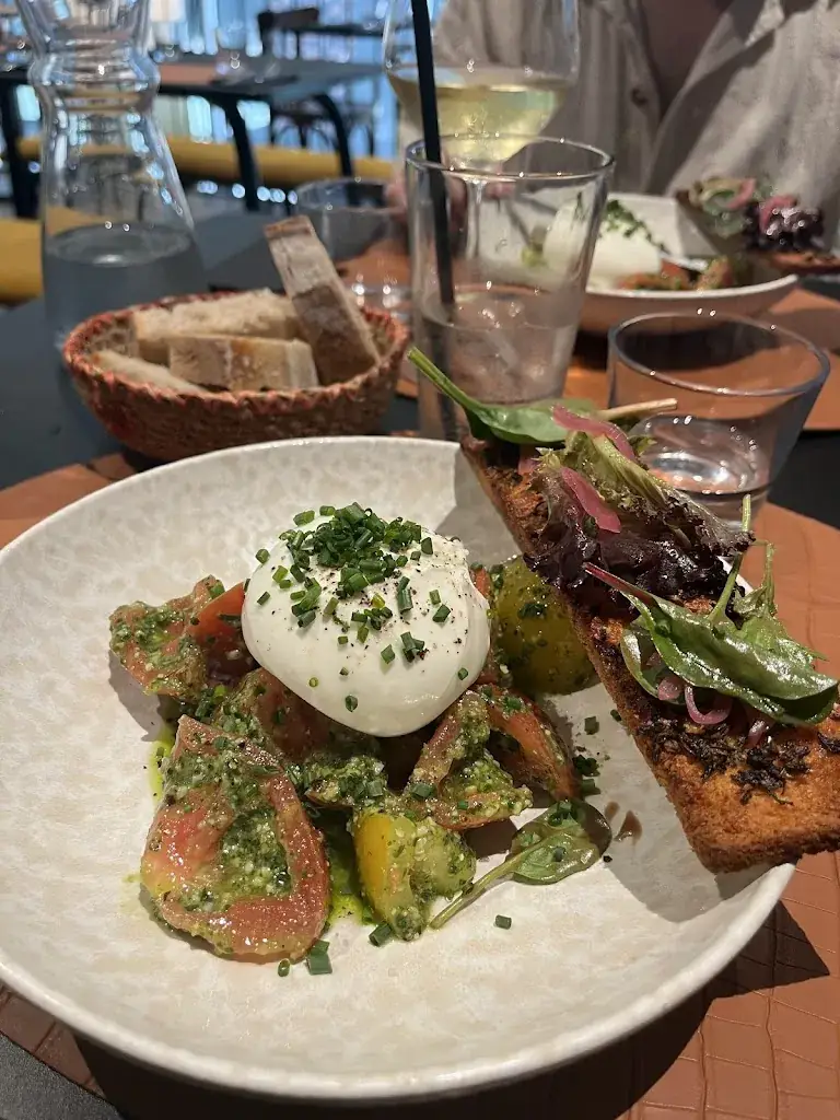 Ùma Restaurant_Bouscat_slider_image_3