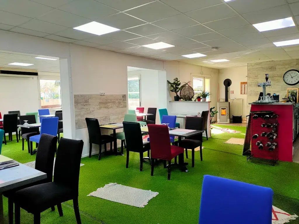 A table ! Restaurant le haillan restaurant in Haillan