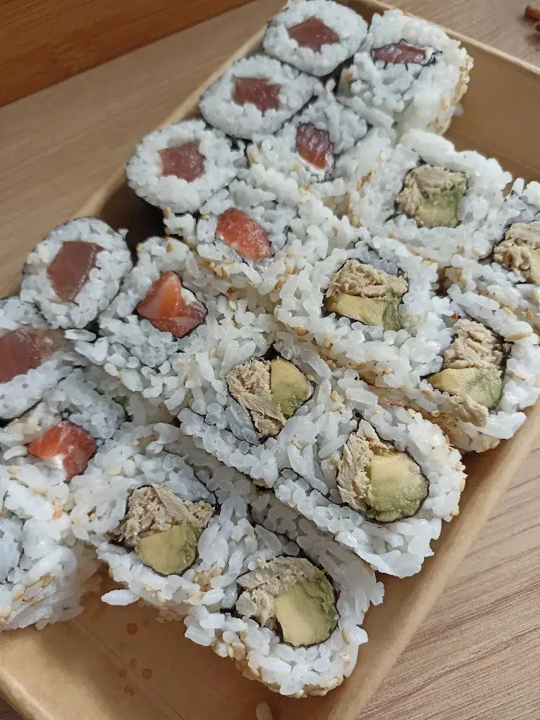 Cynthia Hilmi_Sushi Étoile (Bordeaux)_Haillan_review