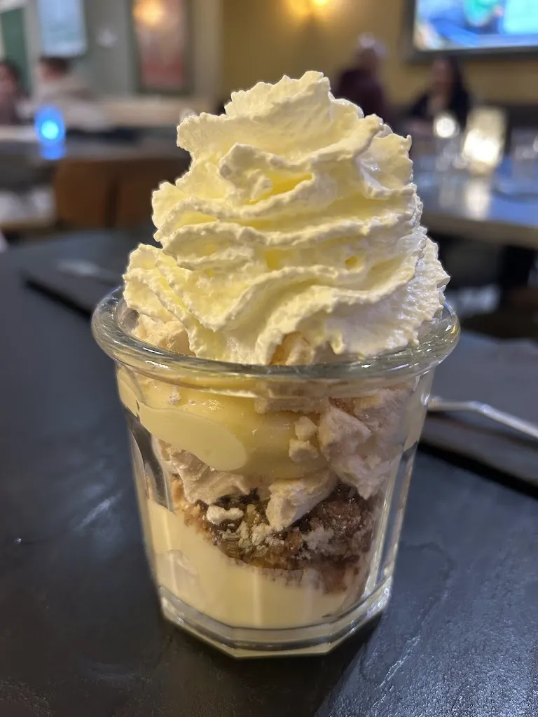 Mickaël G_Le Repère d'Albigny_Annecy_reseña