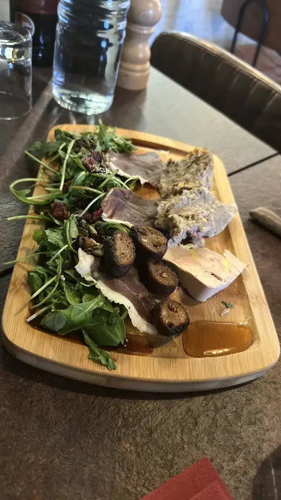 EDDY DURTESTE_The Petit Argelas farm_Saint-Médard-en-Jalles_recensione