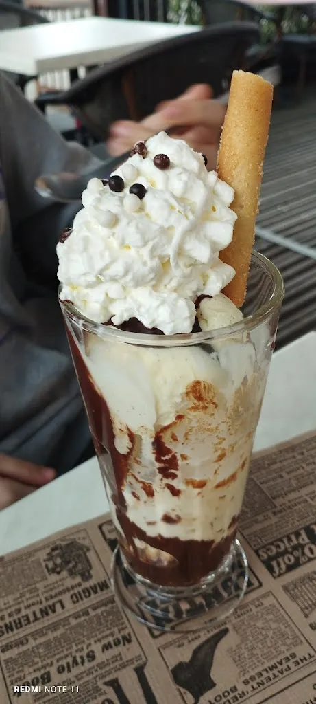 Aurélie (Alice Burton)_Restaurant - Bar - Brasserie l'ABSOLUE_Lalevade-d'Ardèche_review