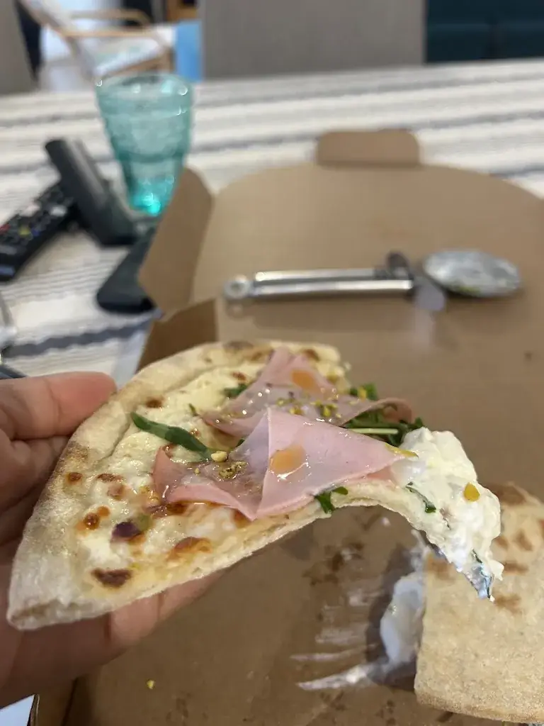 Christophe CATALA_La Pizza de Nico Le Pian Médoc_Pian-Médoc_review