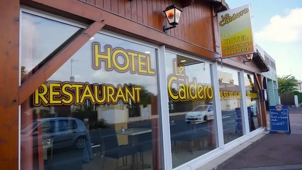 Hôtel Restaurant Le Caldéro restaurant à Montpon-Ménestérol