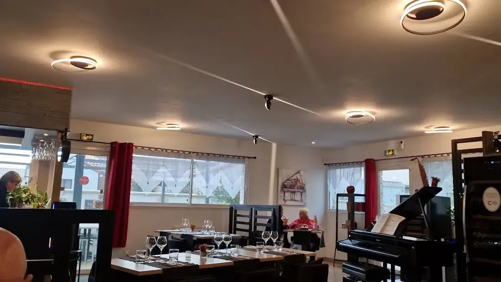 Restaurant L'instant Z_Thou_slider_image_2