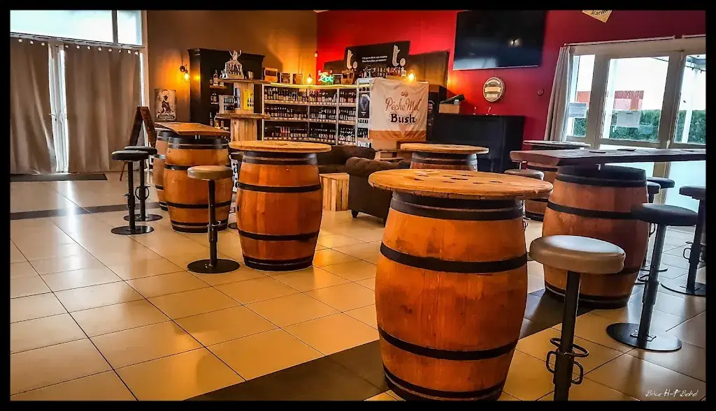 LA CAPS' AND CO restaurant in Thou