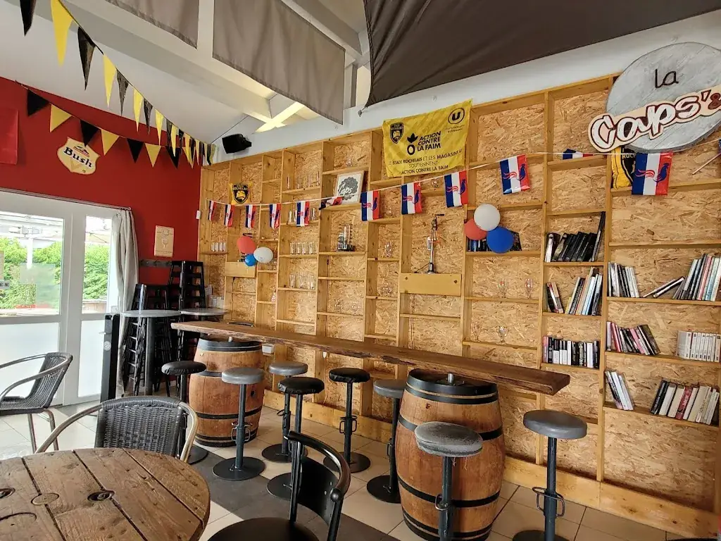 LA CAPS' AND CO_Thou_slider_image_3