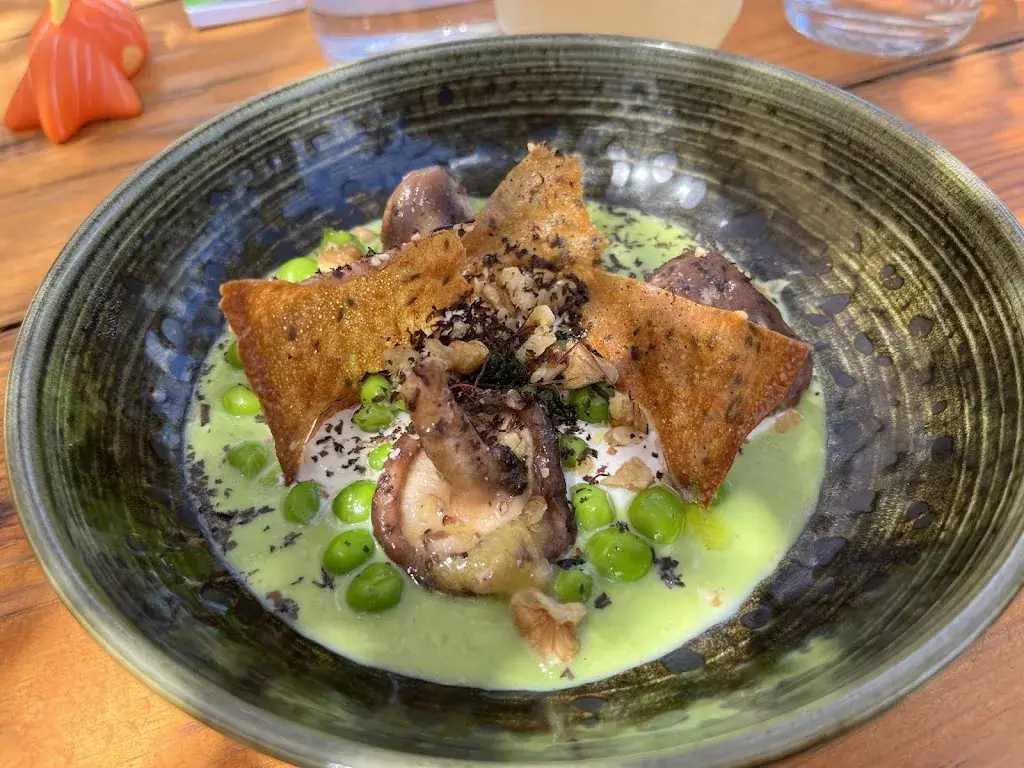 Hettel Varik_Le Calyptus_Porge_review