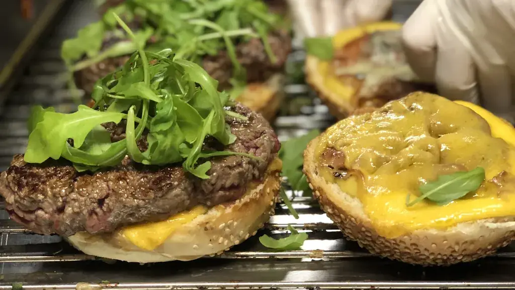 Chez Matteo pizza burger à emporter restaurant in Porge