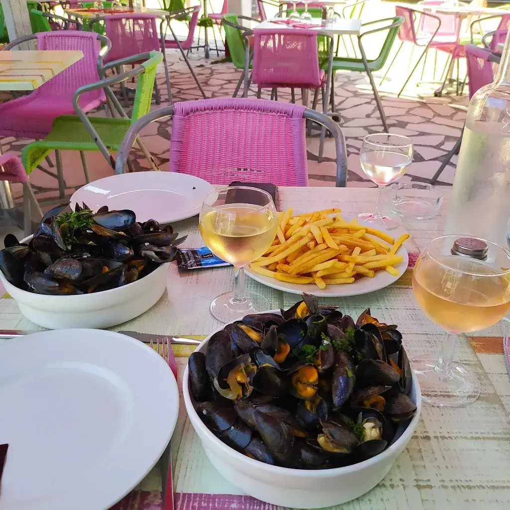 Le Cabanon_Porge_slider_image_2