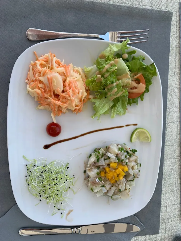 Le Bikini Café_Porge_slider_image_2