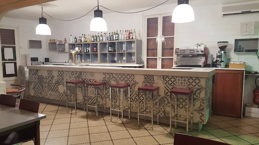 Au Petit Temple_Temple_slider_image_1