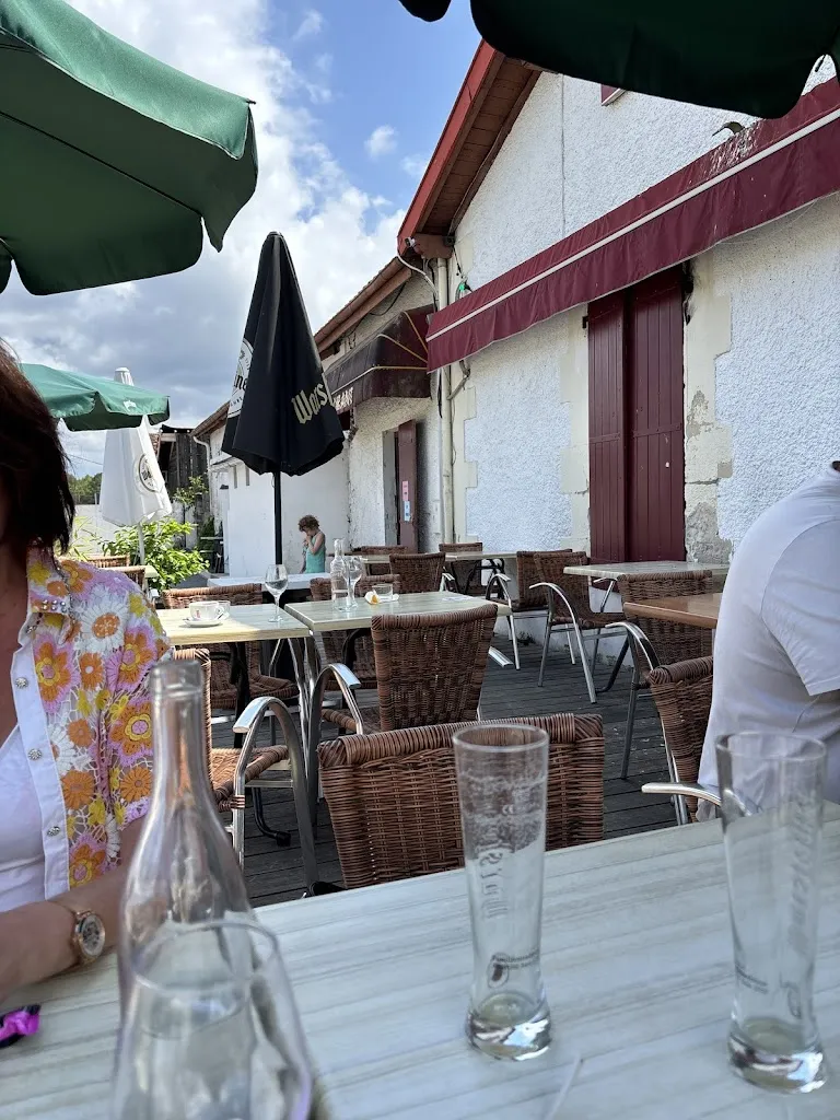 Au Petit Temple_Temple_slider_image_3