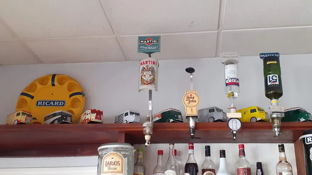 Bar-Restaurant Les Genets_Saint-Genest-d'Ambière_slider_image_2