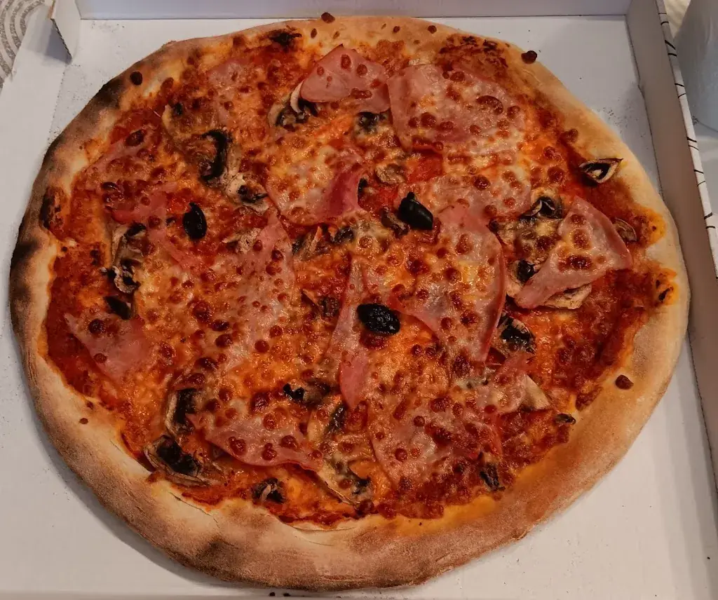 Pizza Bella_Lencloître_slider_image_2