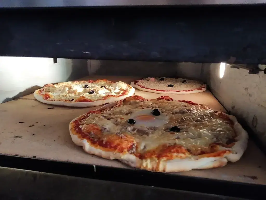 La Case à Pizzas_Lalevade-d'Ardèche_slider_image_2