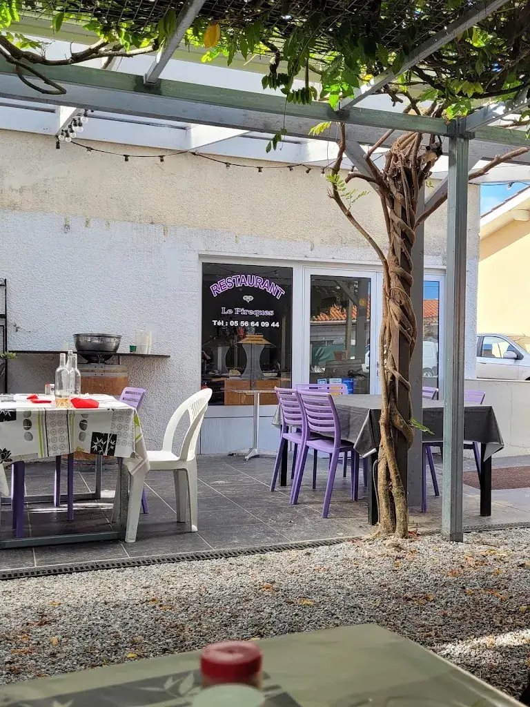 LE PIREQUES restaurant in Léognan