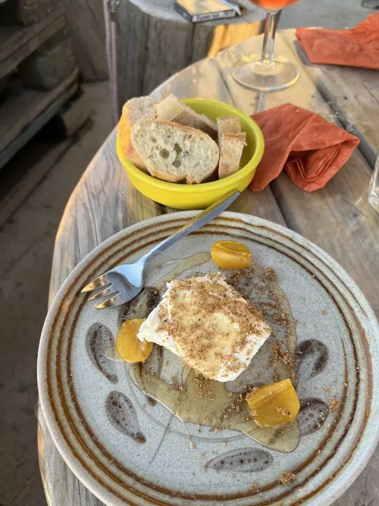 J. M._La Gabelle - Guinguette_Verdon-sur-Mer_review