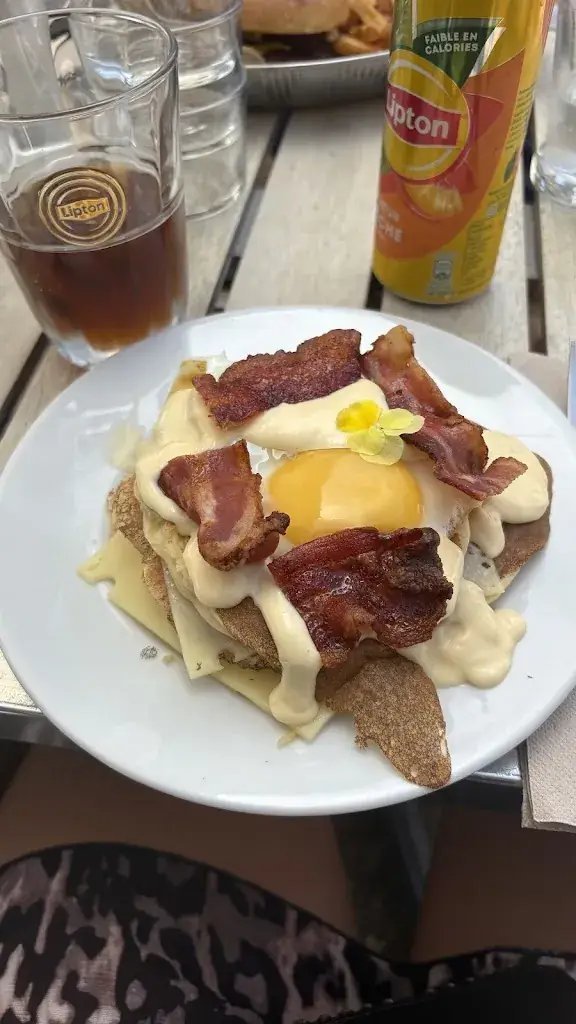 Adriana Barbosa_Greffie's_Verdon-sur-Mer_reseña