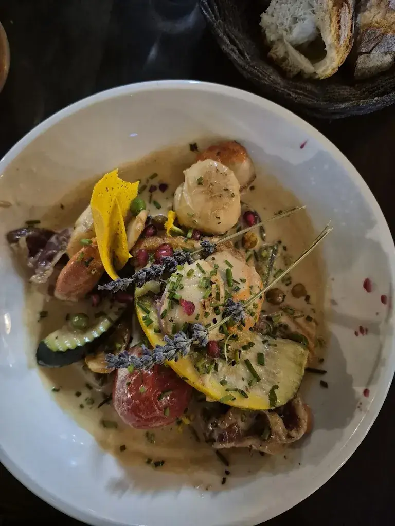 Yeng Corral_Le LB_Soulac-sur-Mer_review