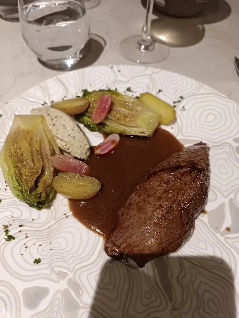 Restaurant le lion d'or_Lagnieu_slider_image_2