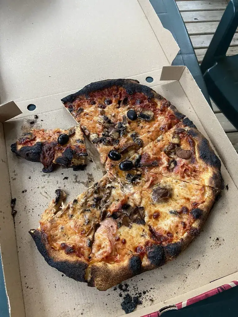 Andrea Pérez_Restaurant pizzeria et Brasserie du Marché_Léon_review