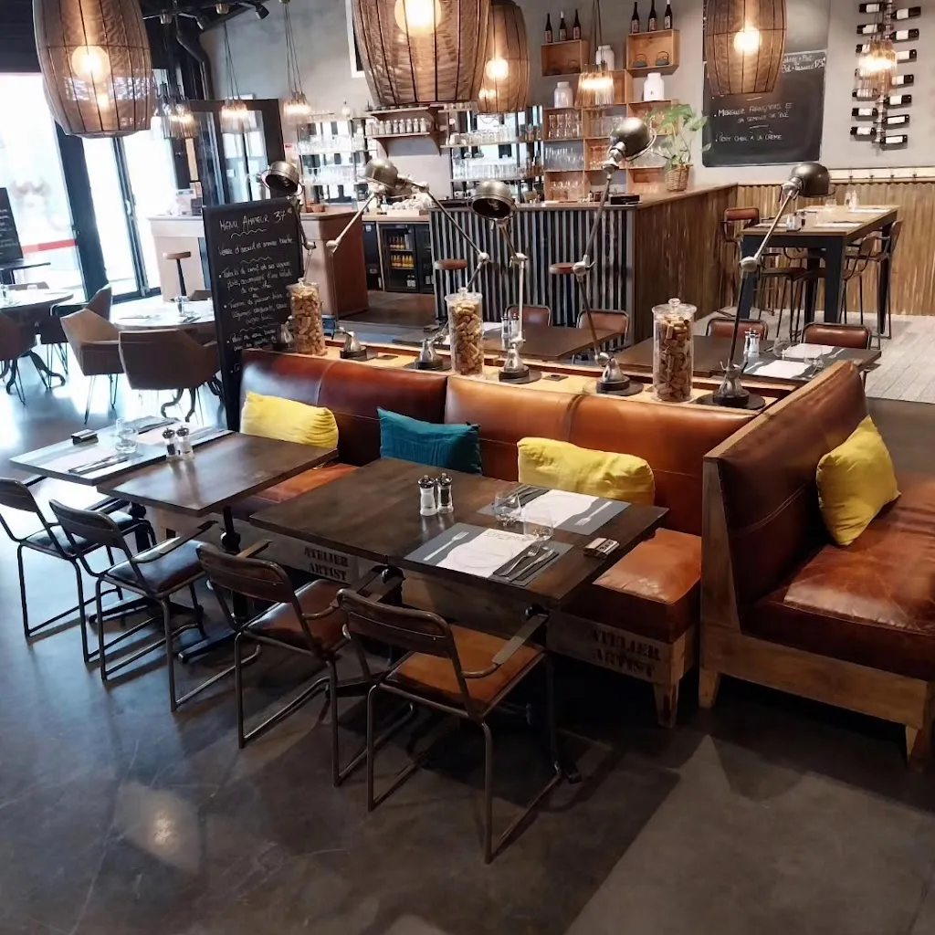 Le Comptoir - Brasserie_Peintures_slider_image_3