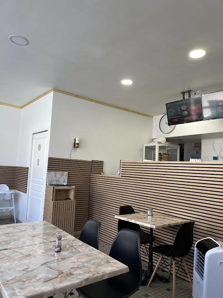 Riad Délices restaurant in Lesparre-Médoc