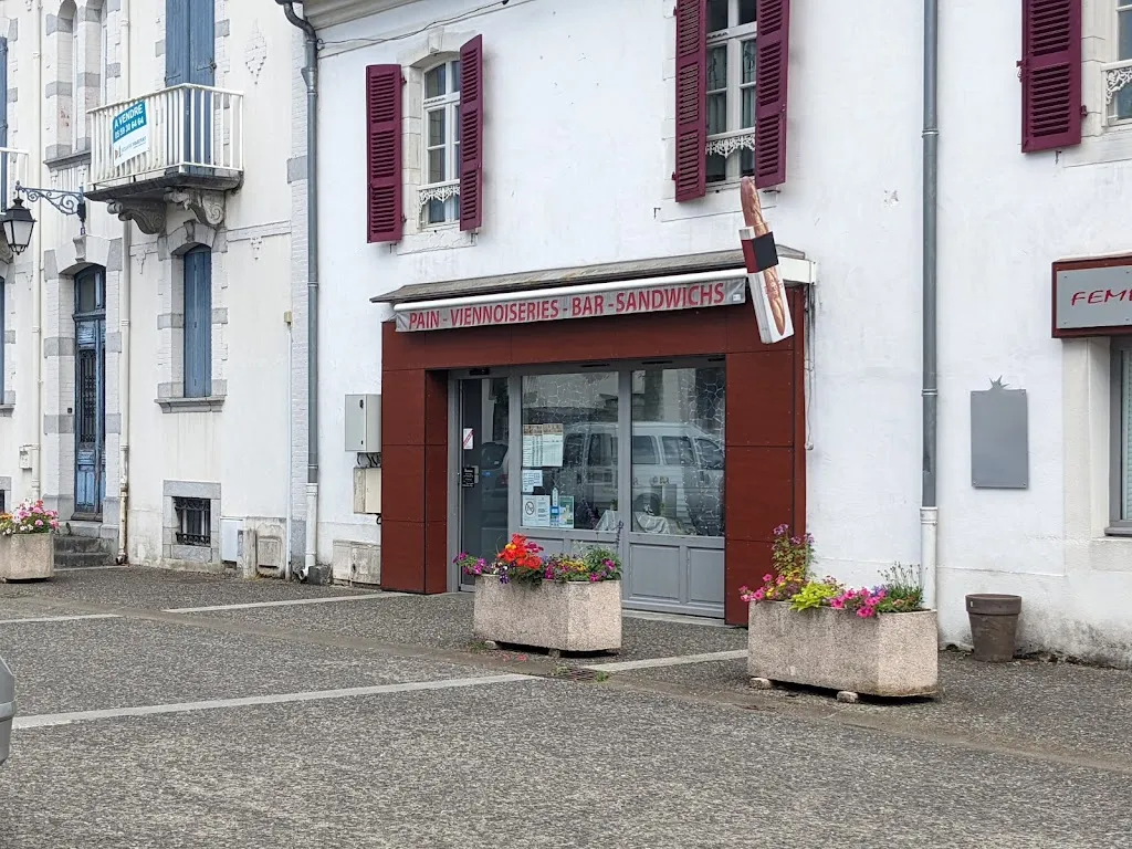 Pains Viennoiseries Bar Sandwiches_Lestelle-Bétharram_slider_image_3