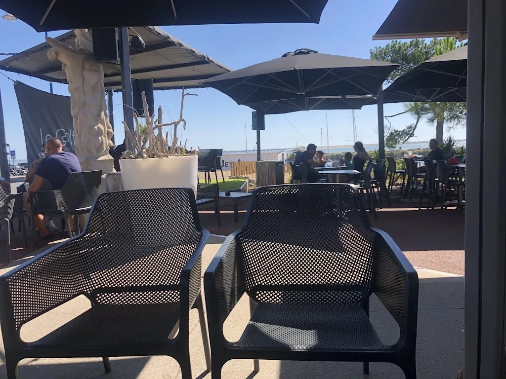 Bar Restaurant Le Golfy - Port de La Palmyre ristorante a Mathes