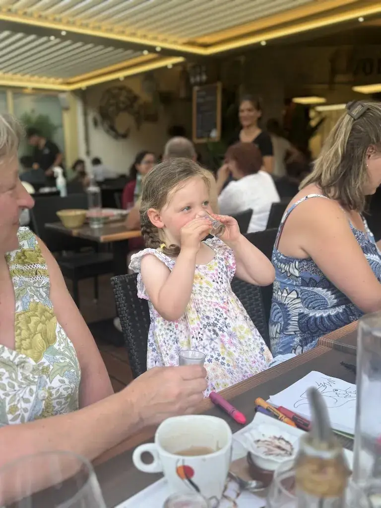 Amelia Antippas_Le Tivoli_Mathes_review