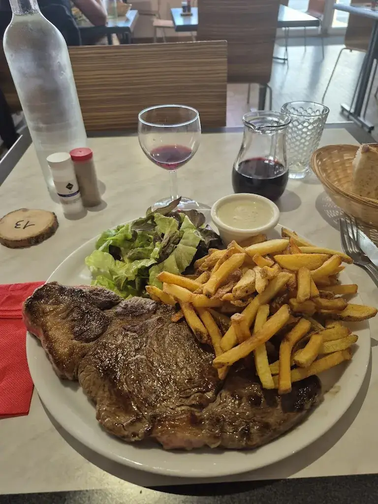 julien bervas_Restaurant O'Bercail_Lezay_review