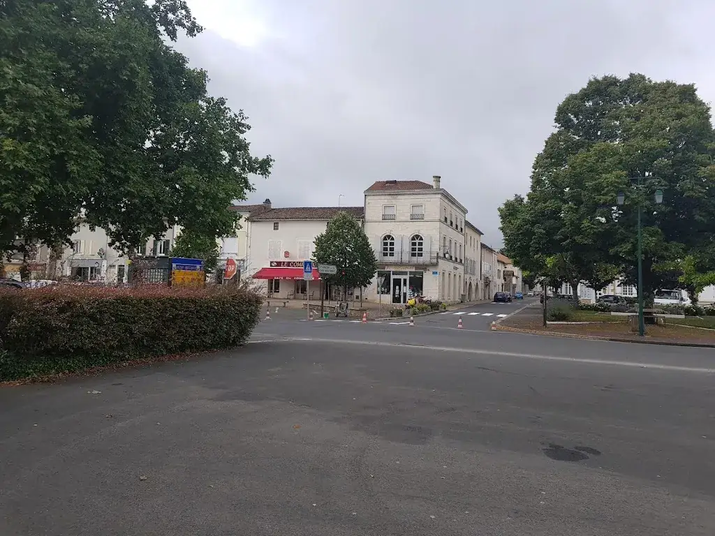 Andy Madeley_Café du Commerce_Lezay_recensione