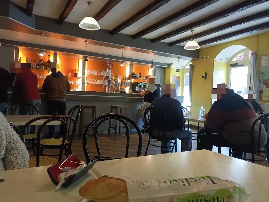 Café du Commerce_Lezay_slider_image_3