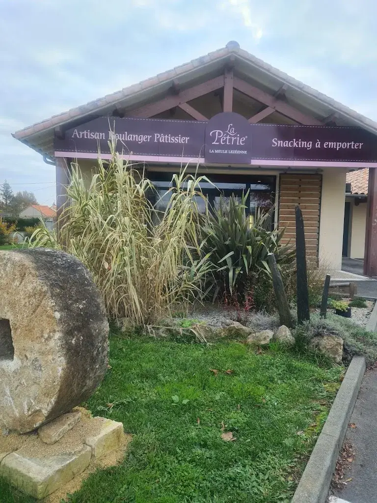 La meule lezéenne_Lezay_slider_image_3