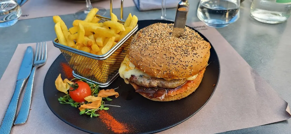 Restaurant Le Sarrazin_Lossy-Formangueires_slider_image_3