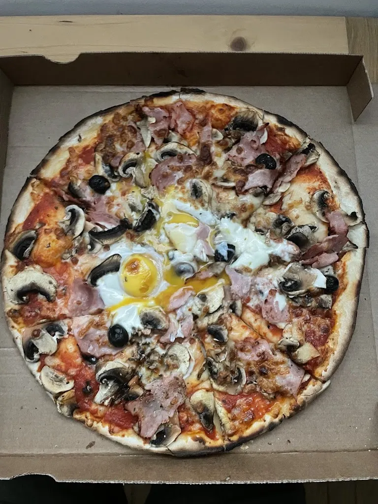 Pizza Paladino restaurant in Lagnieu