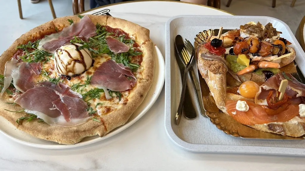 Shuai_Henri Food Court | Pau - Lescar_Lescar_recensione