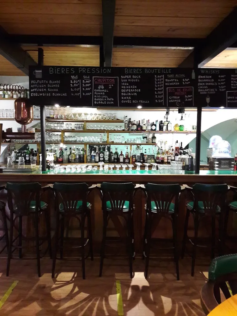 Chez Linda_Lescar_slider_image_3