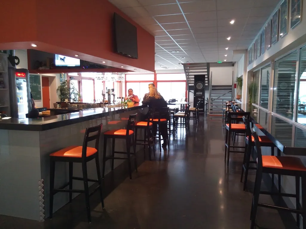 Indoor 64 Sports Complex & Brewery_Lescar_slider_image_3