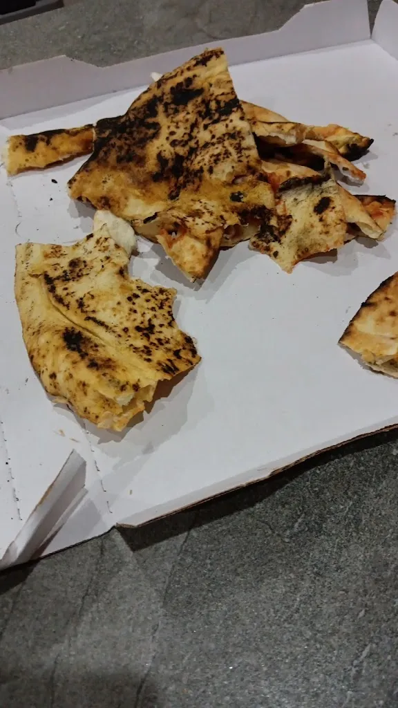 Menu_Pizza Justine_Lescar_image_5