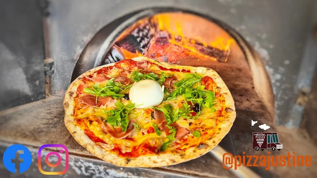 Pizza Justine_Lescar_slider_image_1